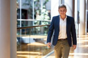 ΝΙΚΟΛΑΣ ΦΑΡΑΝΤΟΥΡΗΣ