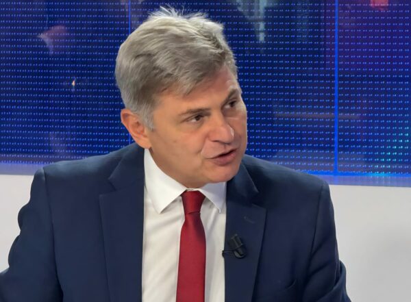 Νικόλας Φαραντούρης