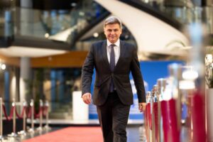 Νικόλας Φαραντούρης, ΝΙΚΟΛΑΣ ΦΑΡΑΝΤΟΥΡΗΣ