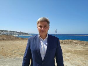 Φαραντούρης από την Κάσο: «Εδώ και τώρα άσκηση κυριαρχικών δικαιωμάτων. Πόντιση καλωδίου και επέκταση στα 12 ν.μ. νοτίου της Κρήτης»