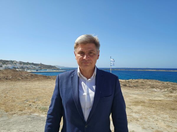 Φαραντούρης από την Κάσο: «Εδώ και τώρα άσκηση κυριαρχικών δικαιωμάτων. Πόντιση καλωδίου και επέκταση στα 12 ν.μ. νοτίου της Κρήτης»